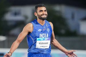 Asian Games: सर्वेश कुशारे ने हाई जंप में जीता सिल्वर मेडल, पारुल को 3000 मीटर स्टीपलचेज में कांस्य SportsTak Hindi