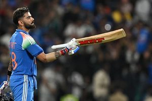 IND vs WI : कोहली के शतक से टीम इंडिया की विराट जीत, वेस्ट इंडीज को घर में 8 विकेट से धोया SportsTak Hindi