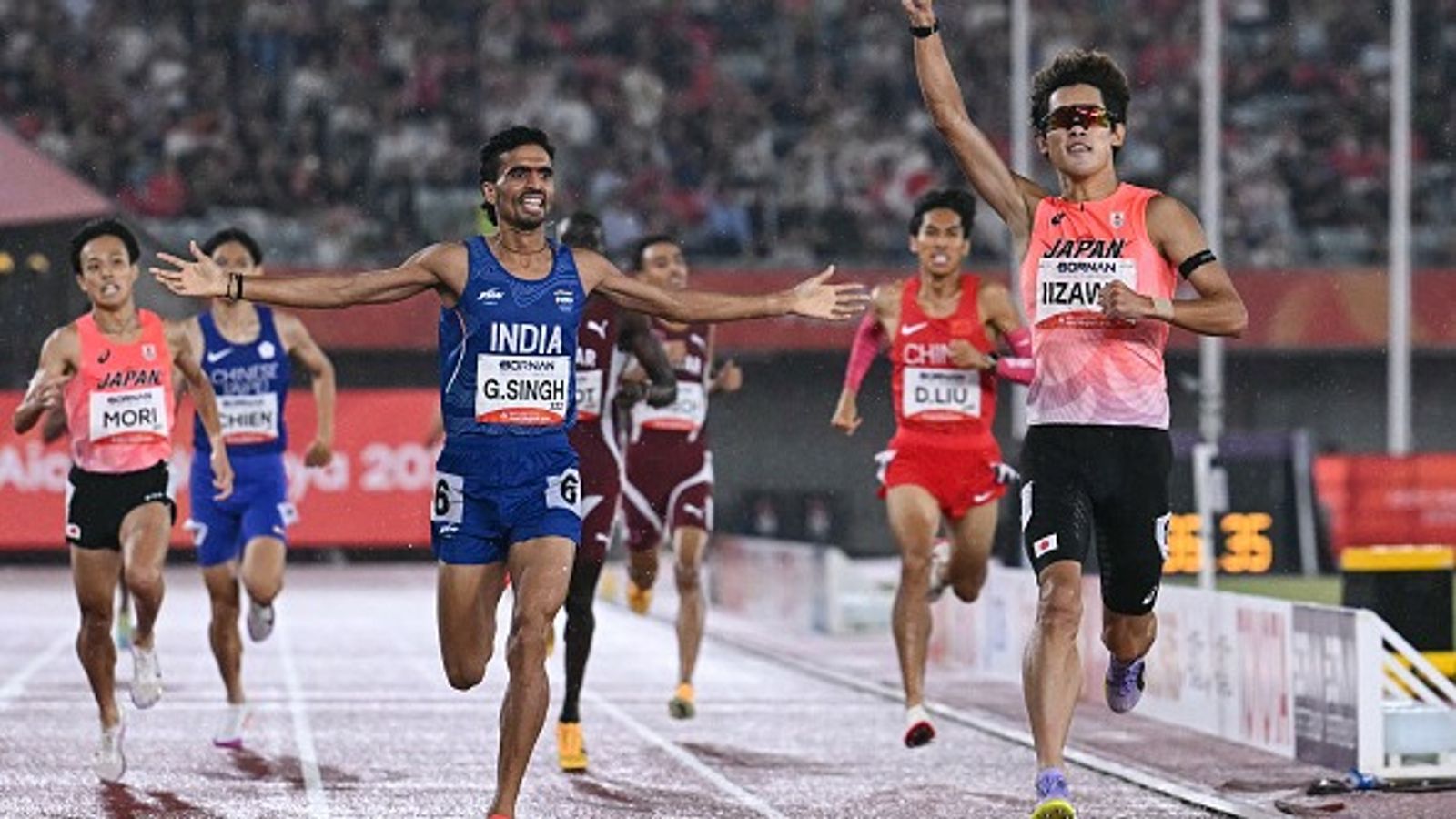 Asian games 2026 में गुलवीर सिंह का डबल धमाका, 10 हजार मीटर के बाद 1500 मीटर में भी जीता सिल्वर मेडल गुलवीर सिंह ने पुरुषों की 1500 मीटर रेस में सिल्वर जीता. (PC: Getty)