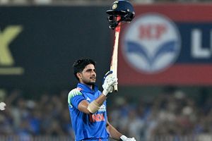 IND vs WI: एक मैच, एक दोहरा शतक, 4 सेंचुरी और 811 रन, भारत ने हासिल किया वनडे इतिहास का दूसरा सबसे बड़ा लक्ष्य SportsTak Hindi