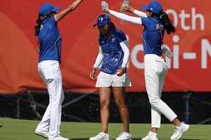 1982, 2002 और अब 2026, Asian games में भारत का गोल्फ में तीसरा व्यक्तिगत गोल्ड, पहली बार भारतीय महिला गोल्फर बनीं चैंपियन SportsTak Hindi