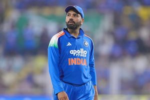 IND vs WI : अब मत कहना संन्यास ले लो रोहित शर्मा! 225 रन और शतक से 2027 World Cup किया फिक्स तो जानें किसका-किसका टूटा सपना ? SportsTak Hindi