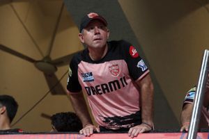 पंजाब किंग्स में रिकी पोंटिंग के दो साथियों का इस्तीफा, IPL 2027 से पहले खाली हुई 3 जगह, जानिए कौन-कौन गया SportsTak Hindi