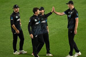 INDvsNZ: भारत के खिलाफ न्यूजीलैंड T20I स्क्वॉड से 2 खिलाड़ी बाहर, इन सूरमाओं को मिला मौका SportsTak Hindi