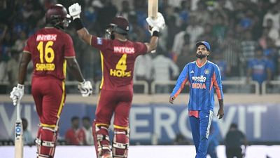 रांची T20I में 249 रन बनाने वाली टीम इंडिया को जीत के लिए कितने रन का देना चाहिए था लक्ष्य? WI के खिलाफ जरा सी चूक पड़ी भारी SportsTak Hindi