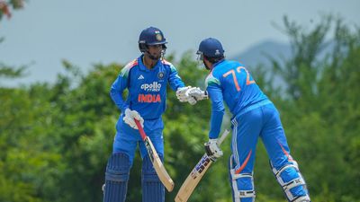 भारत ने ODI मैच में ऑस्ट्रेलिया को धोया, हार्दिक पंड्या की जगह खेलने वाले ने गेंद व बल्ले से किया कमाल, जानें कौन है ये धुरंधर? Suryansh Shedge and Vipraj Nigam