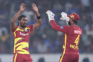 INDvsWI: वेस्ट इंडीज ने रनवर्षा में भारत को 24 रन से दी शिकस्त, होप-पॉल के आगे वर्ल्ड चैंपियन ने घुटने टेके SportsTak Hindi
