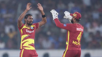 INDvsWI: वेस्ट इंडीज ने रनवर्षा में भारत को 24 रन से दी शिकस्त, होप-पॉल के आगे वर्ल्ड चैंपियन ने घुटने टेके keemo paul shai hope