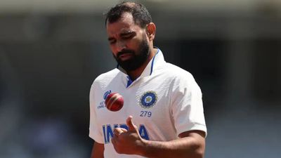 36 साल के शमी का क्या अब करियर पूरी तरह से खत्म? न्यूजीलैंड दौरे पर भी नहीं मिली जगह Bengal's veteran pacer Mohammed Shami in this frame. (X)