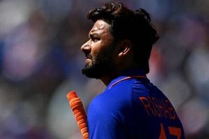 क्या इंजरी ले डूबी पंत का ODI करियर? एक साल में चौथी बार इंजर्ड तो कौन सा नया प्लेयर बना उनका रिप्लेसमेंट, जानें सब कुछ SportsTak Hindi