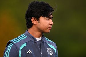 इशान किशन तीसरे T20I से भी बाहर, वैभव सूर्यवंशी को लगातार छह मैचों में बेंच पर बैठने के बाद प्लेइंग-XI में मिली जगह SportsTak Hindi