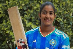 30 ओवर और रोज शरीर पर गेंद लगने का एक नया निशान, कौन हैं WPL ऑक्शन में चुनी जाने वाली अब तक की सबसे कम उम्र की खिलाड़ी उमा काशवी? SportsTak Hindi