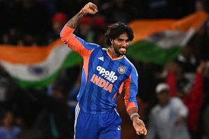 तिलक वर्मा ने पहली गेंद पर बाउंड्री लगाने के बारे में सोचना छोड़ा, अब सिंगल-डबल्स से शुरु करने पर क्यों कर रहे हैं फोकस? SportsTak Hindi