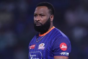 IPL 2027 के लिए मुंबई इंडियंस का नया कोचिंग ग्रुप, टीम इंडिया के फील्डिंग कोच की भी एंट्री, जानें हेड कोच कायरन पोलार्ड की टीम में कौन-कौन हुआ शामिल SportsTak Hindi