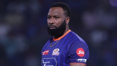 IPL 2027 के लिए मुंबई इंडियंस का नया कोचिंग ग्रुप, टीम इंडिया के फील्डिंग कोच की भी एंट्री, जानें हेड कोच कायरन पोलार्ड की टीम में कौन-कौन हुआ शामिल SportsTak Hindi