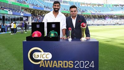 क्रिकेट का 'बैलोन डी'ओर', बदलने वाला है ICC के एनुअल अवॉर्ड का तरीका! जानबूझकर रोका गया था 2025 का एडिशन SportsTak Hindi