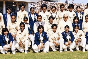 भारतीय महिला क्रिकेट टीम के 50 साल, टीम इंडिया की पहली प्लेइंग XI, कप्तान, मैच और पहली बहनों की जोड़ी, यहां जानें सब कुछ SportsTak Hindi