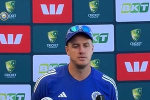 IND vs AUS : अर्शदीप सिंह को क्यों नहीं मिला मौका? बॉलिंग कोच ने खोला बड़ा राज़ SportsTak Hindi