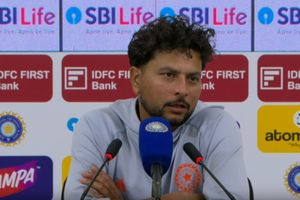 489 रन साउथ अफ्रीका ने बनाए तो कुलदीप यादव ने पिच को लेकर कहा - 'ये तो सड़क जैसी है' SportsTak Hindi