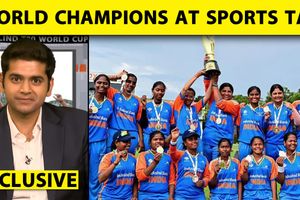 वर्ल्ड कप जीतने वाली भारतीय महिला टीम के संघर्ष की कहानियां, कोच-कप्तान और खिलाड़ियों ने क्या बताया SportsTak Hindi