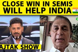 AAJ TAK Show: वरुण की जगह कुलदीप खिलाओ, गावस्कर ने सूर्या को दी सलाह SportsTak Hindi