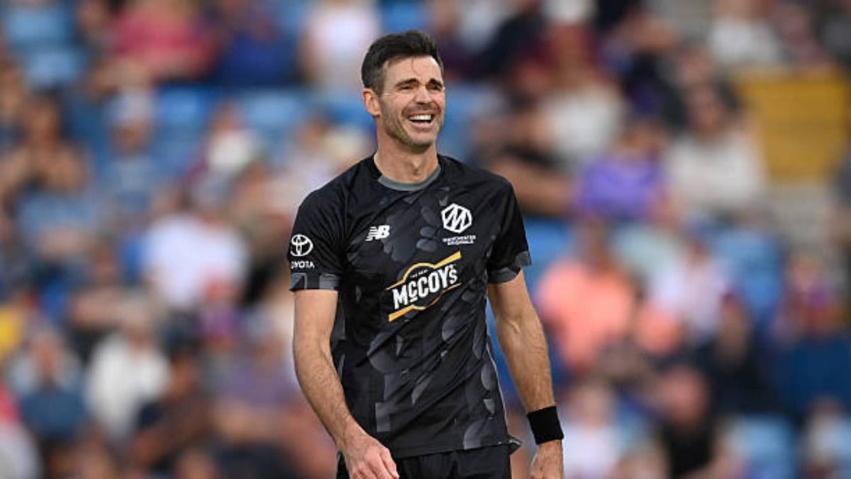 James Anderson scripts history, becomes the oldest England bowler to achieve this feat