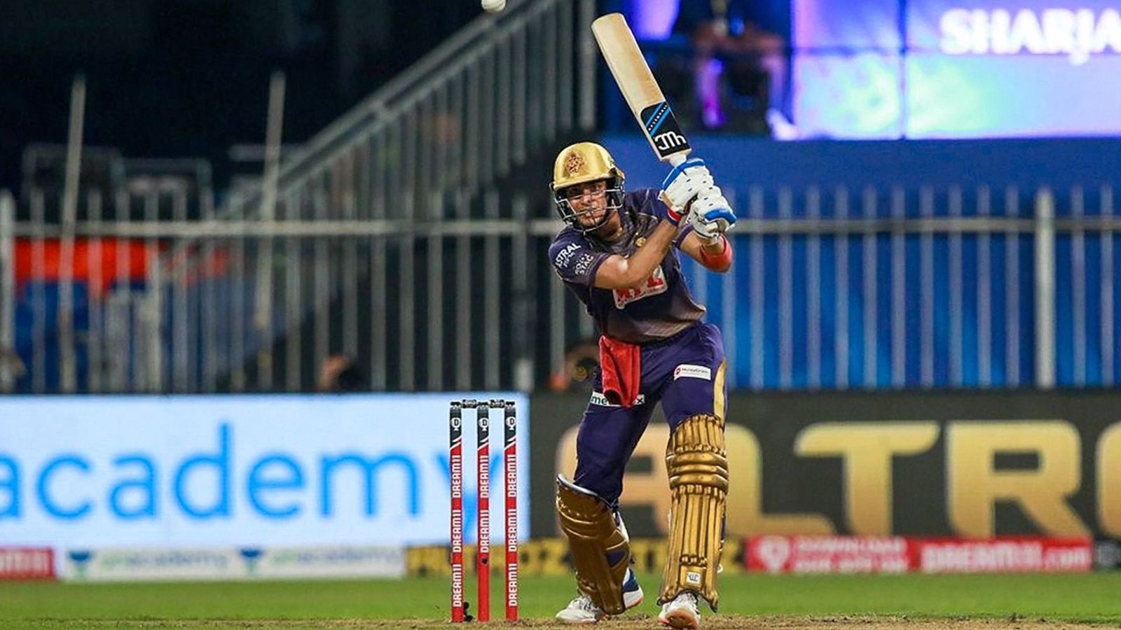 No 'no ball', catch taken but still Shubman Gill doesn't leave field in IPL 2021 final No 'no ball', catch taken but still Shubman Gill doesn't leave field in IPL 2021 final