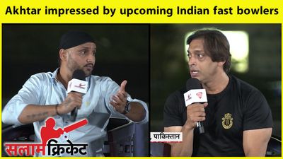 Indian fast bowlers will shine, believe Shoaib and Harbhajan SportsTak