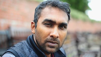 Captains under a lot of pressure to win the toss in Dubai, says Jayawardene SportsTak