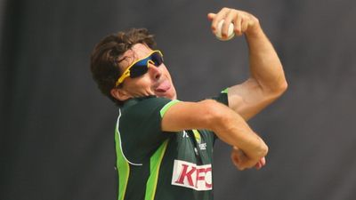 Brad Hogg backs Australia to trump England in T20 World Cup clash SportsTak