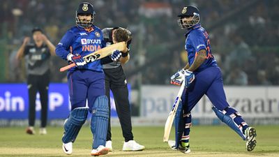 Pant's finishing skills tested after Suryakumar's breezy fifty as Kiwis struggle with World Cup hangover SportsTak