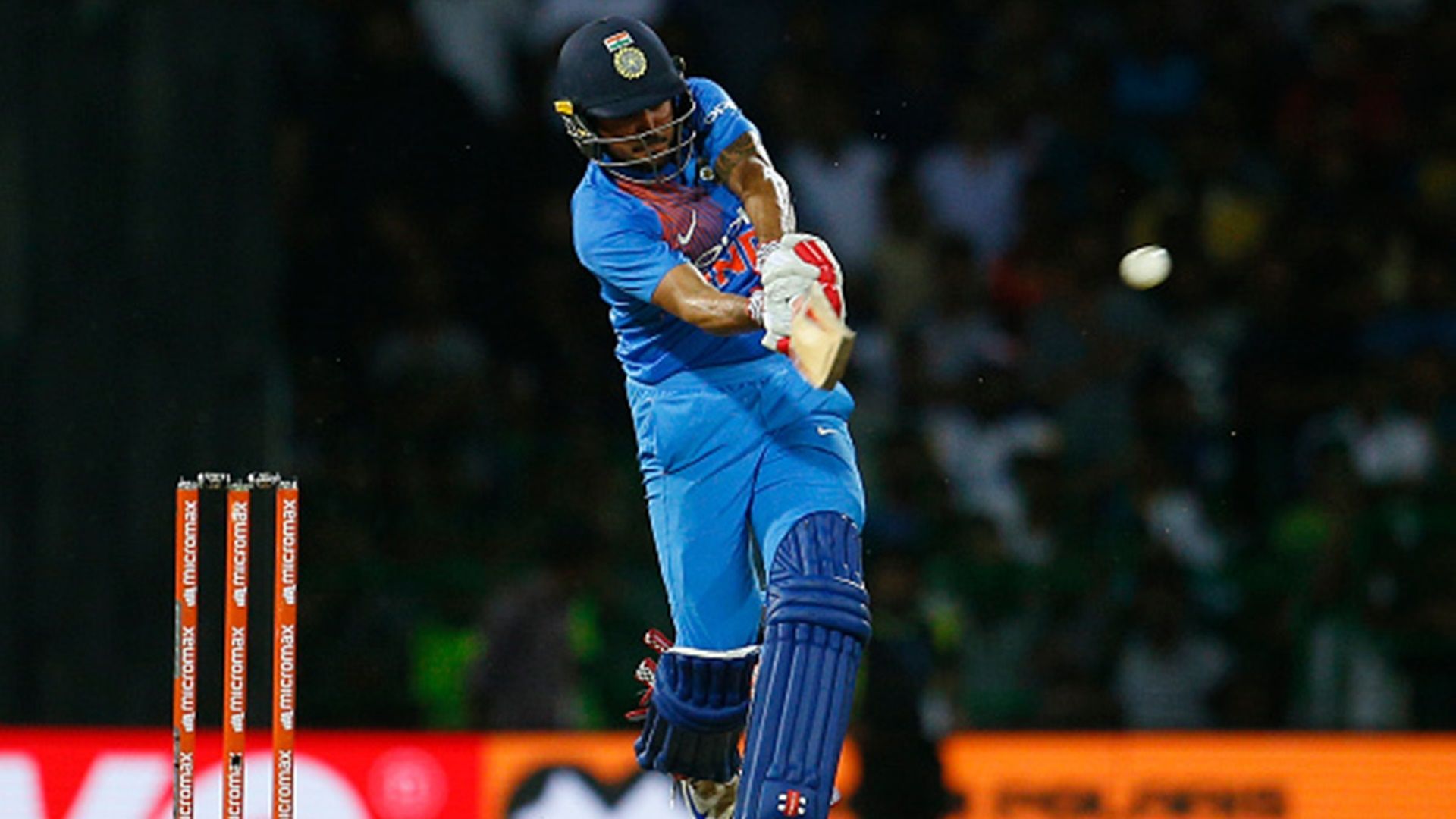 A run out & winning sixer: Pandey wins it for Karnataka in super over after enforcing a tie SportsTak