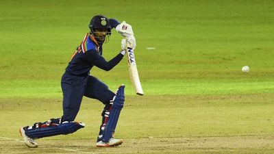 Ruturaj Gaikwad hits 3 consecutive hundreds in Vijay Hazare Trophy SportsTak
