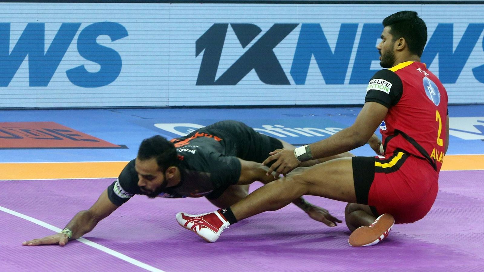 U Mumba’s Abhishek Singh too hot to handle for Bengaluru Bulls in PKL season 8 opener U Mumba’s Abhishek Singh too hot to handle for Bengaluru Bulls in PKL season 8 opener