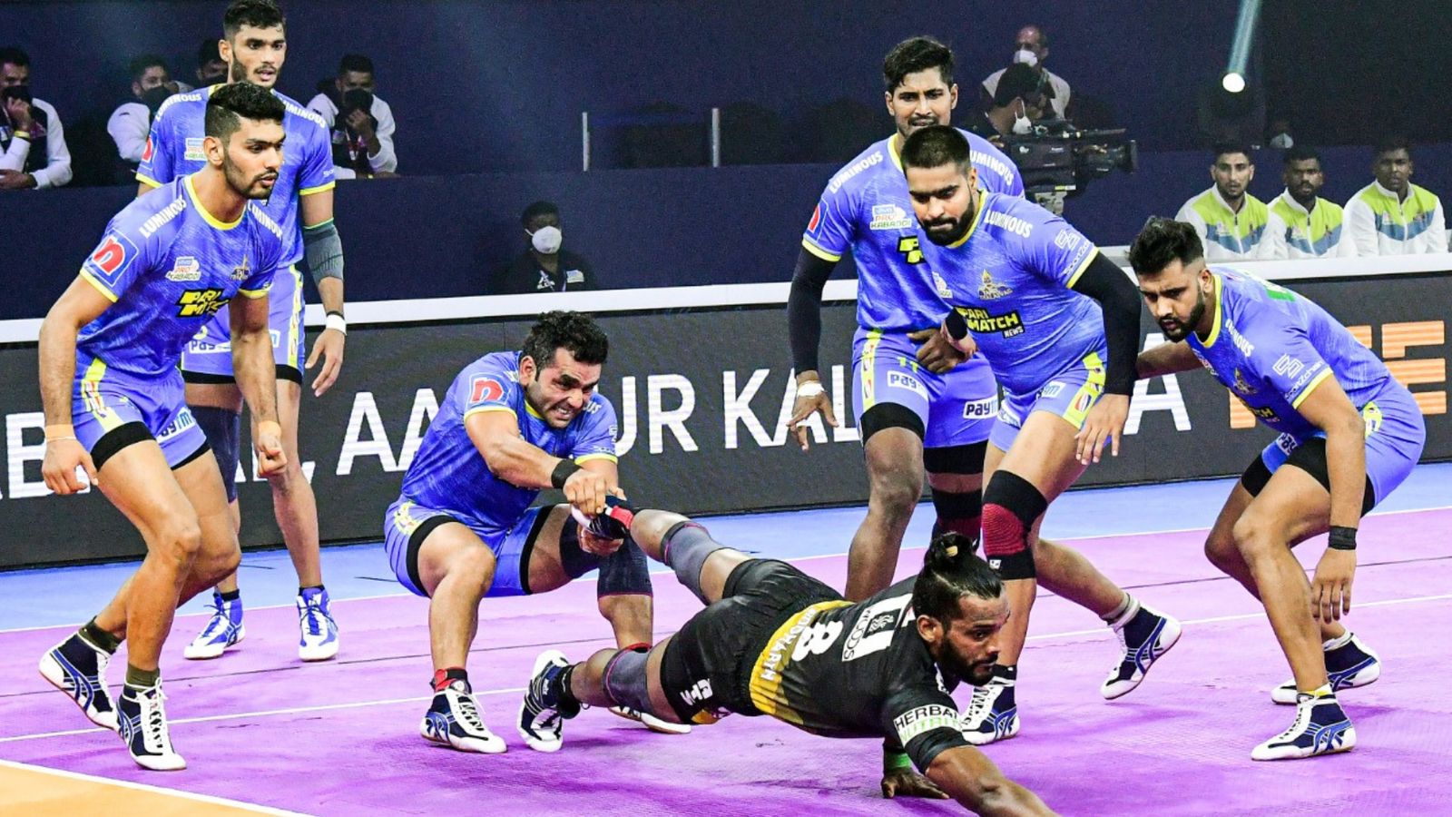 Telugu Titans foothold Tamil Thalaivas in a thrilling draw on opening day of PKL 8 Telugu Titans foothold Tamil Thalaivas in a thrilling draw on opening day of PKL 8