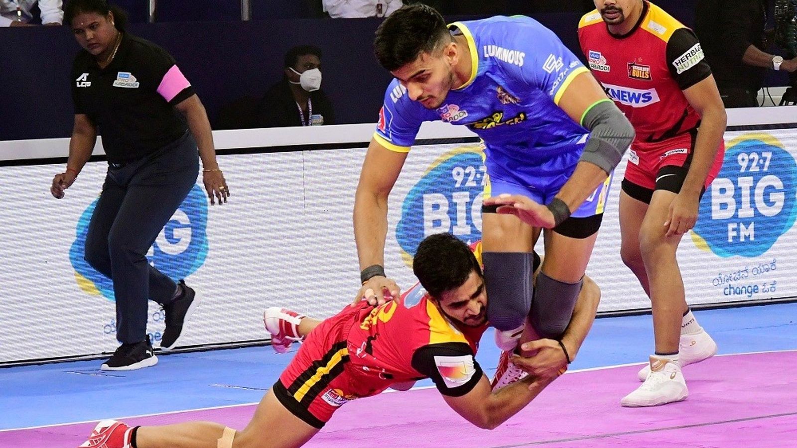 Bengaluru Bulls bully Tamil Thalaivas in Southern Derby Bengaluru Bulls bully Tamil Thalaivas in Southern Derby