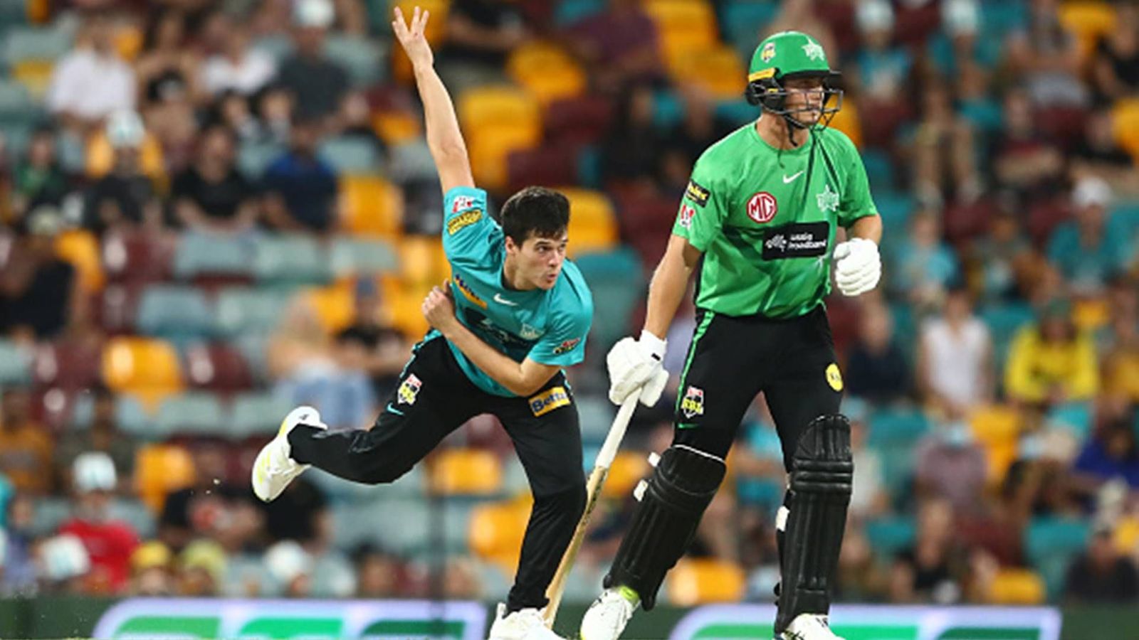 70 runs in 4 overs! Australian bowler concedes 7 sixes, 2 fours against Maxwell's team in most expensive BBL spell  70 runs in 4 overs! Australian bowler concedes 7 sixes, 2 fours against Maxwell's team in most expensive BBL spell