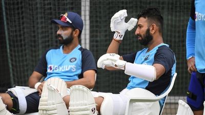 ‘Rahul Dravid will have to make a couple of harsh decisions’: Dinesh Karthik SportsTak