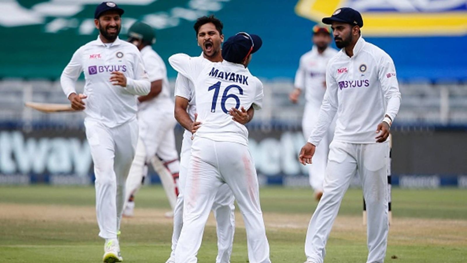 Thakur's record-breaking 7-wicket haul overpowers South Africa to minimise Day 1 damage Thakur's record-breaking 7-wicket haul overpowers South Africa to minimise Day 1 damage