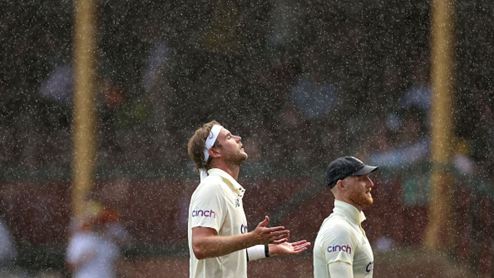 Rain plays spoilsport with just 46.5 overs on Day 1 of the Sydney Test Rain plays spoilsport with just 46.5 overs on Day 1 of the Sydney Test