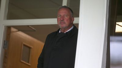 Ian Botham contracts virus while commentating for Ashes SportsTak