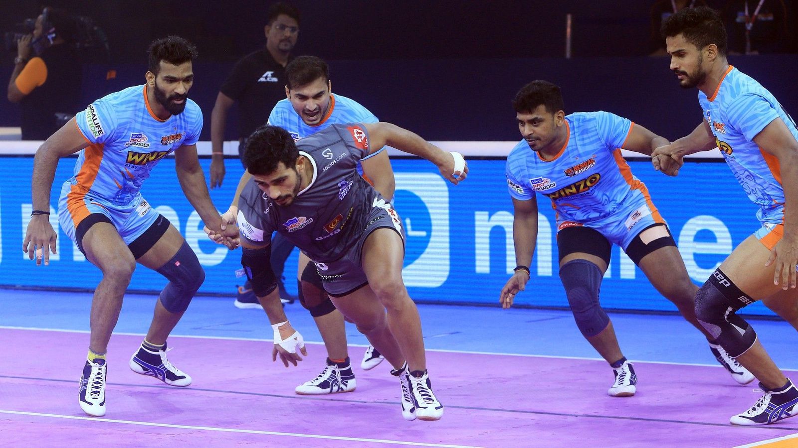 Haryana Steelers stifle defending champions Bengal Warriors to continue unbeaten run Haryana Steelers stifle defending champions Bengal Warriors to continue unbeaten run