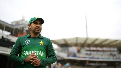 Fawad Alam selection row resurfaces; wicketkeeper Sarfaraz Ahmed makes surprising claim SportsTak