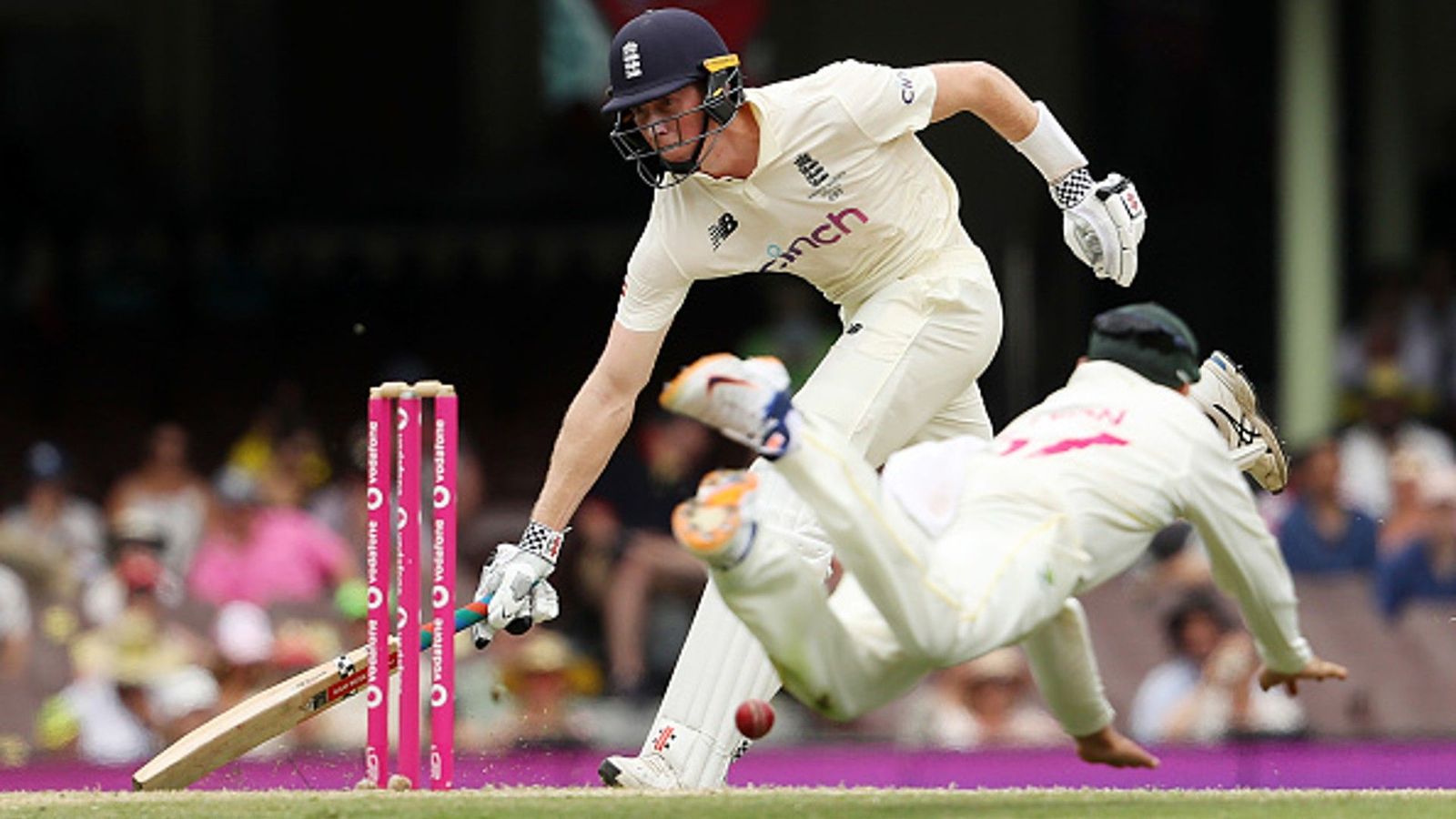 Crawley's counter-attacking 77 at SCG earns him spot in list of English greats Crawley's counter-attacking 77 at SCG earns him spot in list of English greats