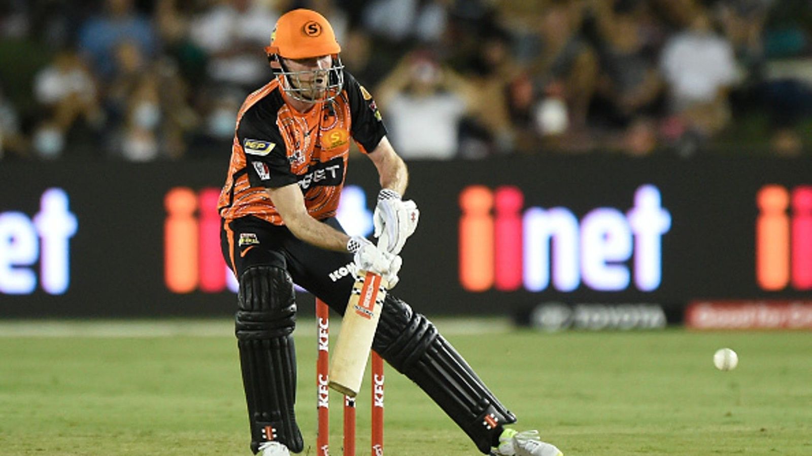 Perth Scorchers settle old score with Sydney Sixers with an emphatic 5-wicket victory Perth Scorchers settle old score with Sydney Sixers with an emphatic 5-wicket victory
