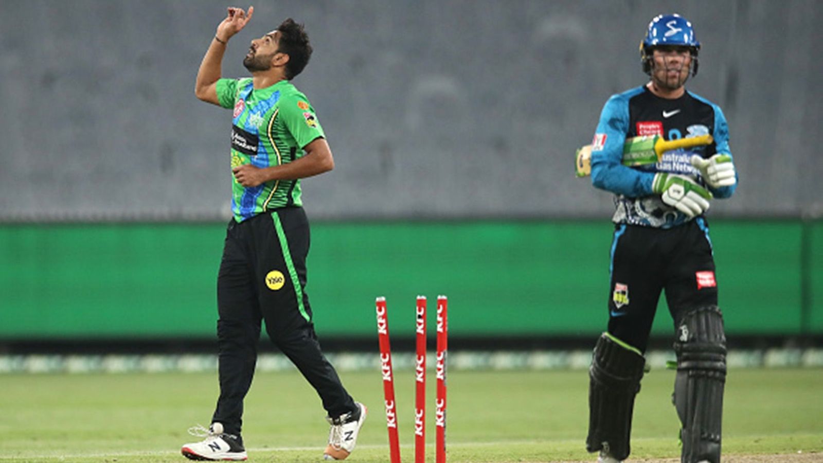 3 wickets in 3 balls! Haris Rauf’s double blow in final over sinks Siddle's Strikers 3 wickets in 3 balls! Haris Rauf’s double blow in final over sinks Siddle's Strikers