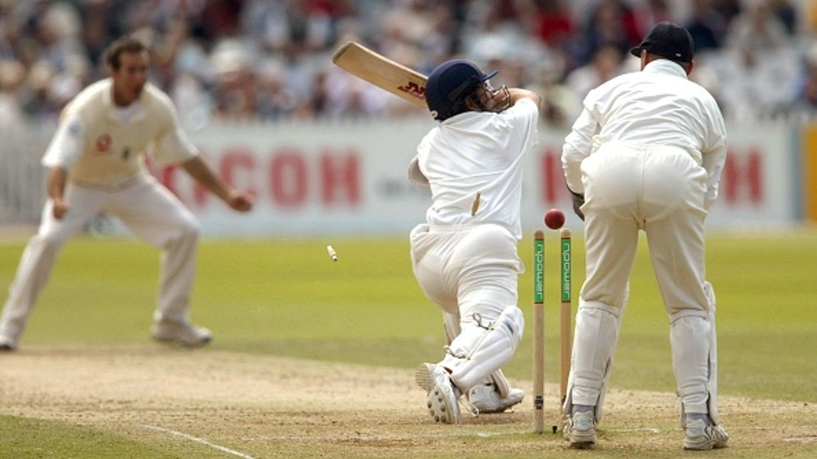 Vaughan narrates unheard story of how he got Tendulkar's autograph after taking his wicket Vaughan narrates unheard story of how he got Tendulkar's autograph after taking his wicket