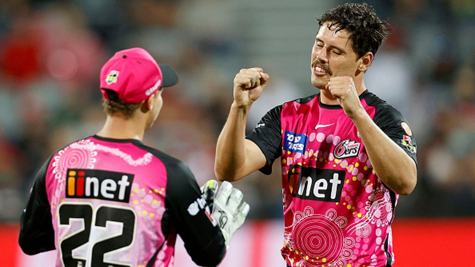 Chris Woakes' replacement in Delhi Capitals claims maiden five-wicket haul in BBL; Sixers beat Renegades by 45 runs Chris Woakes' replacement in Delhi Capitals claims maiden five-wicket haul in BBL; Sixers beat Renegades by 45 runs