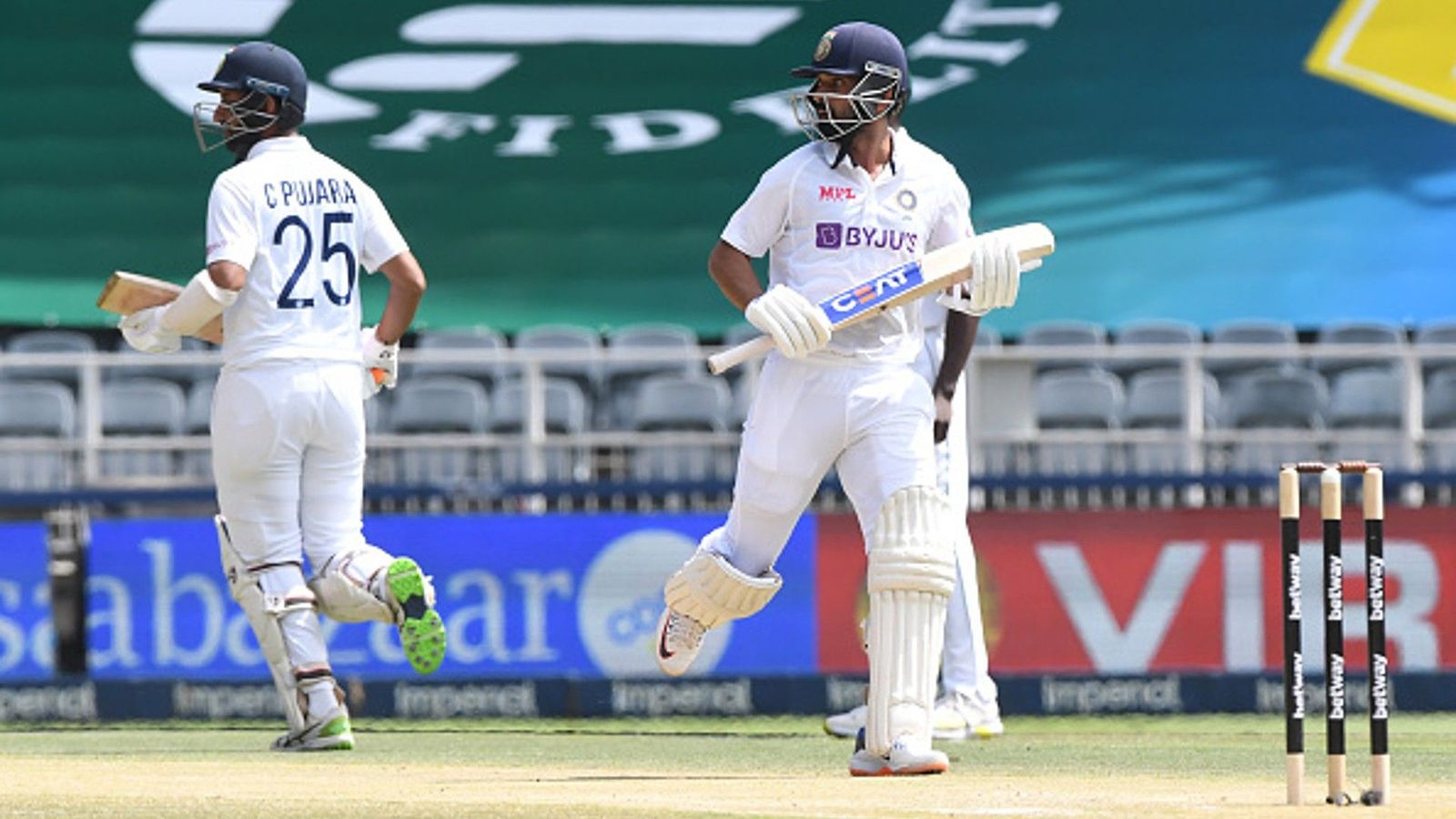 Former Indian bowler backs these two cricketers; says 'you cannot change your views on senior players after every Test' Former Indian bowler backs these two cricketers; says 'you cannot change your views on senior players after every Test'