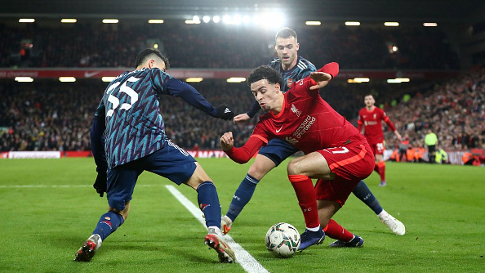 10-man Arsenal hold Liverpool in a goalless Carabao Cup semi-final first leg 10-man Arsenal hold Liverpool in a goalless Carabao Cup semi-final first leg